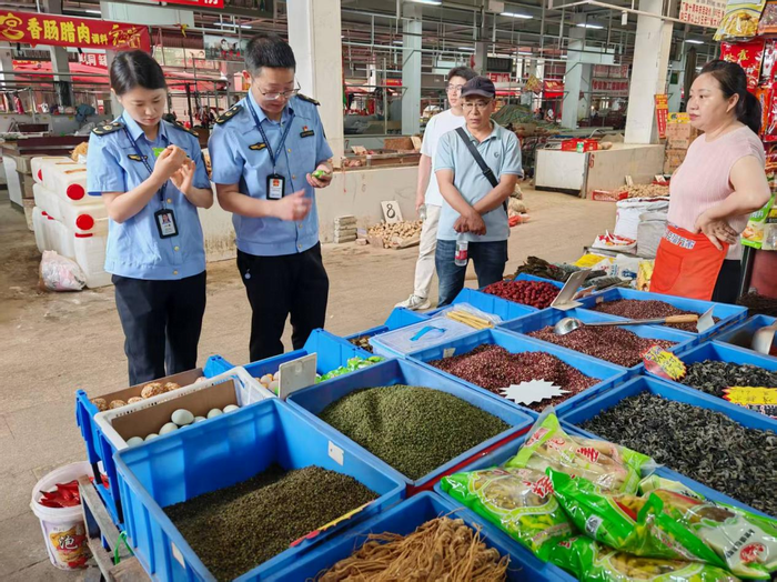 筑牢“放心吃”安全防線！成都召開農產品批發市場監管現場會